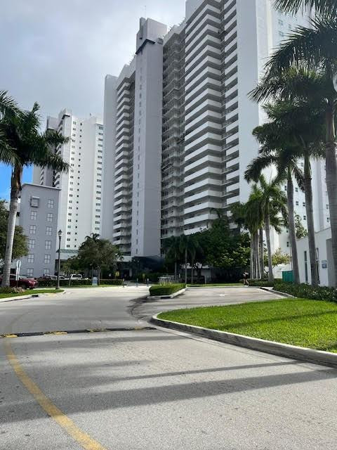 14951 Royal Oaks Lane 808, North Miami, FL 33181, North Miami