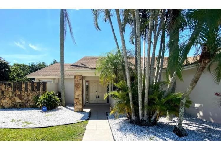 9811 Majorca Place, Boca Raton, FL 33434