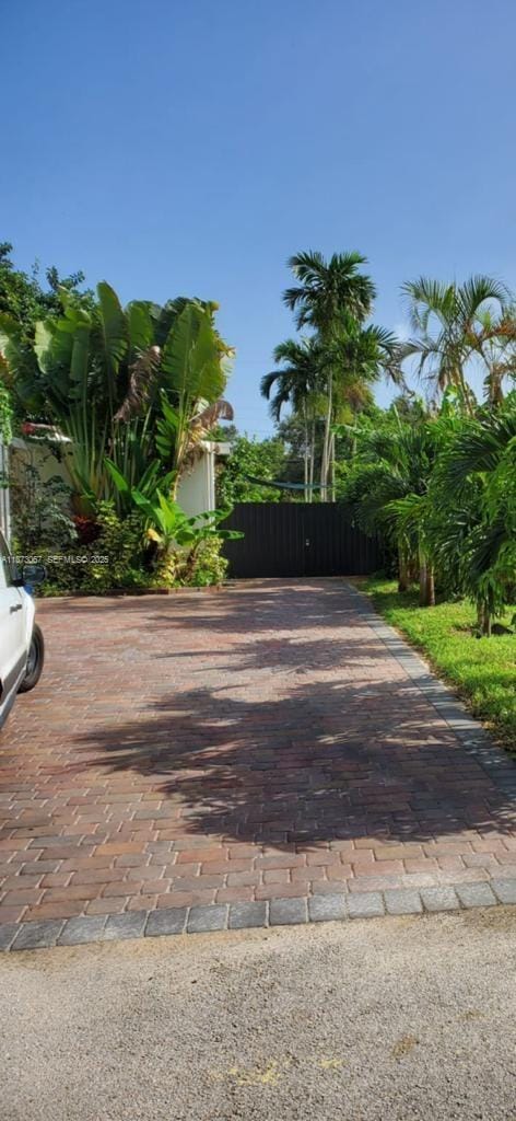 1010 NE 120th Street, Biscayne Park, FL 33161 photo 21