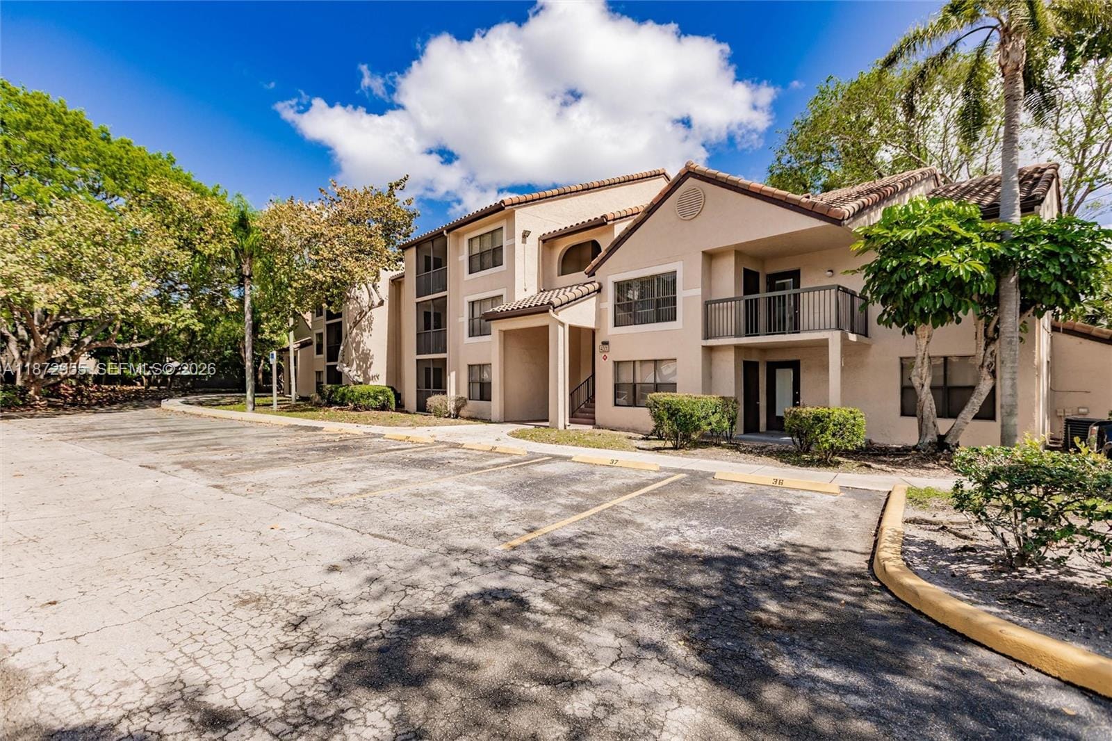 4201 W Mcnab Road 27, Pompano Beach, FL 33069