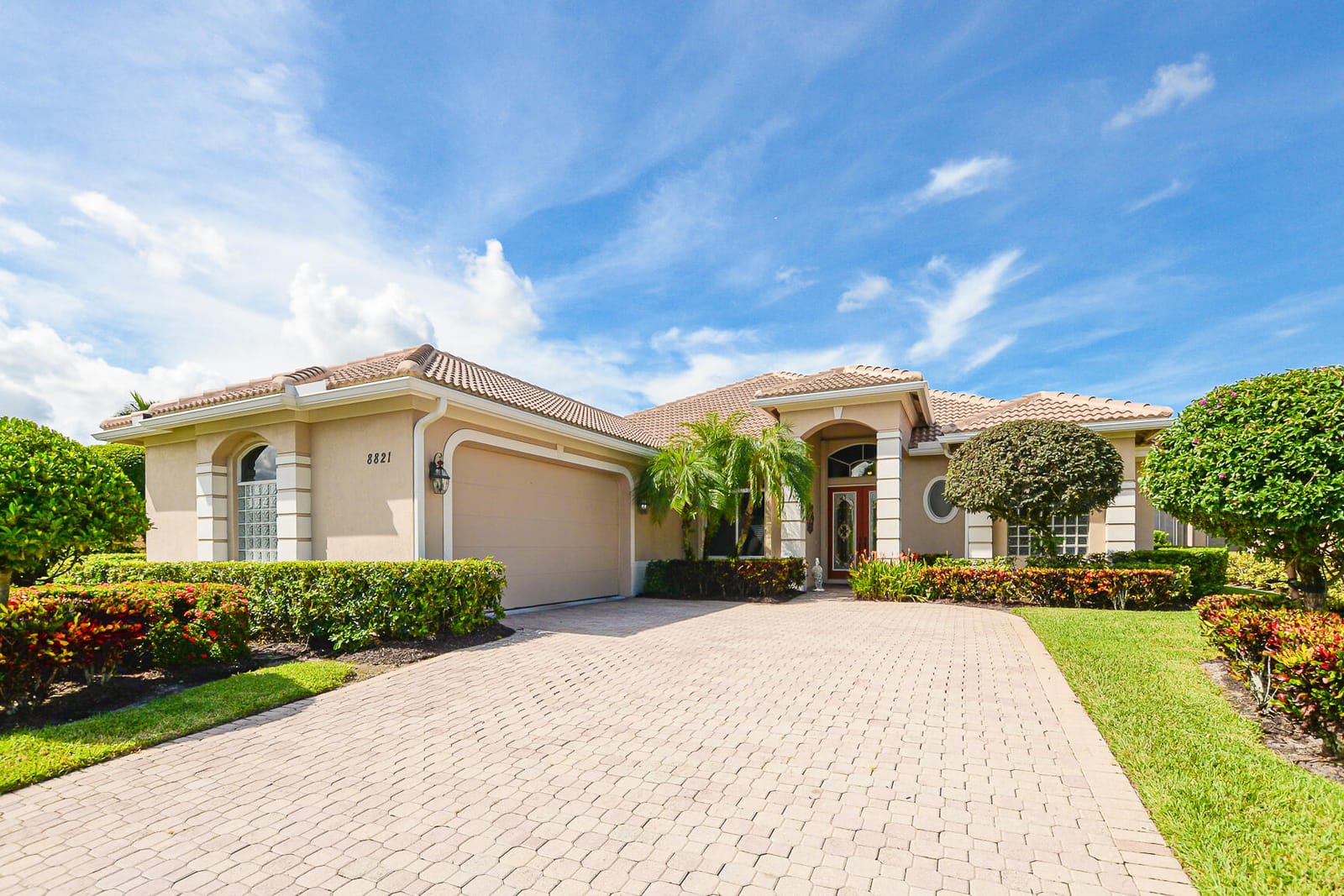 8821 One Putt Place, Port St. Lucie, FL 34986