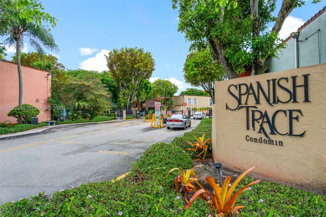 10834 N Kendall Drive X12, Miami, FL 33176