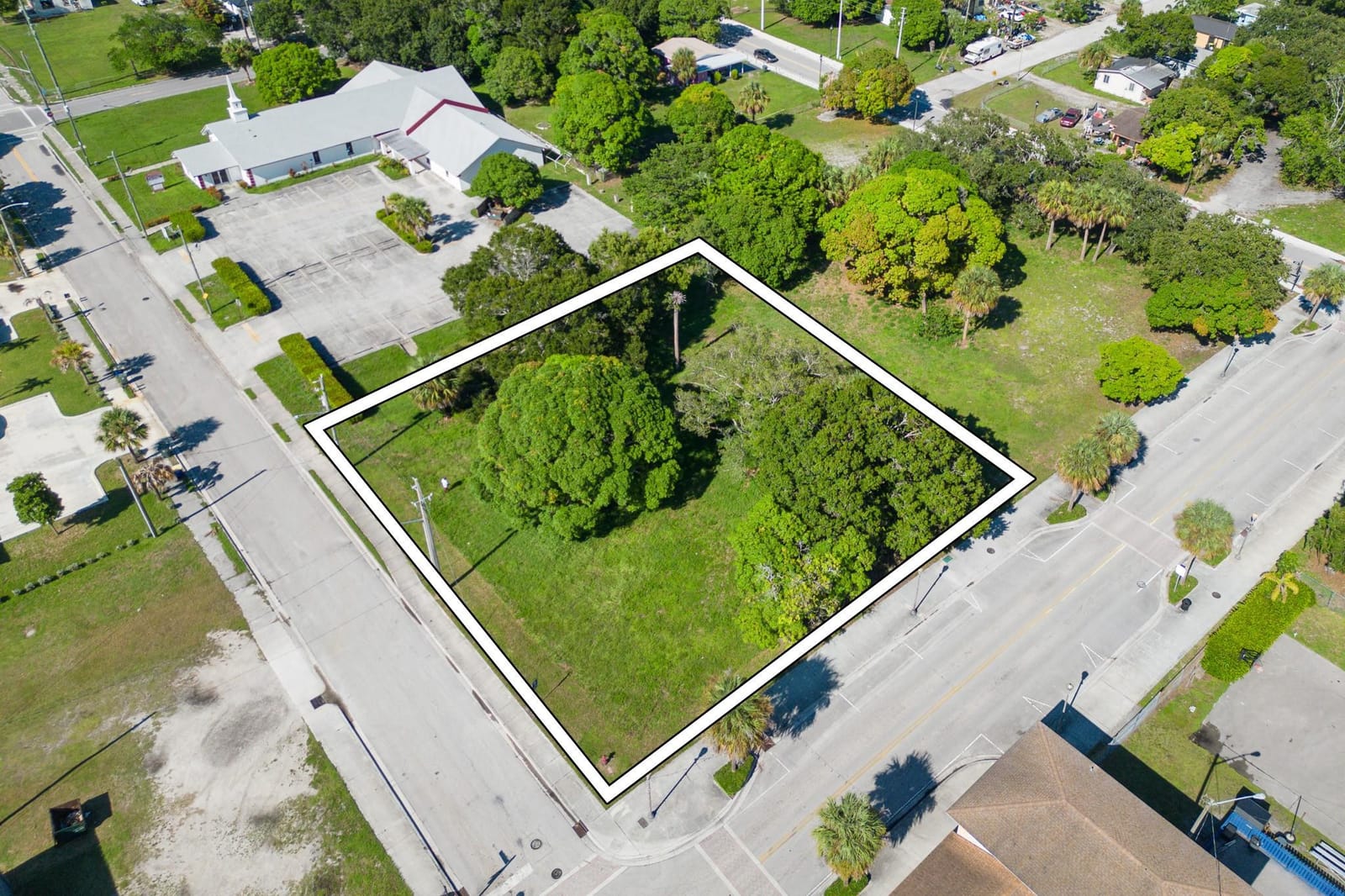 N 9th Street, Fort Pierce, FL 34950 photo 3