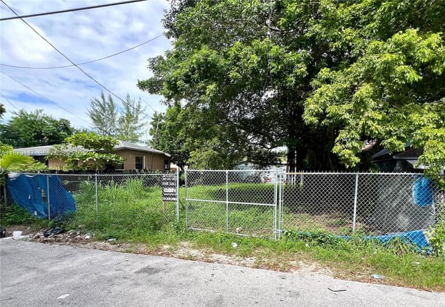 7552 NE Miami Court, sold in Little River Gardens, Miami, FL