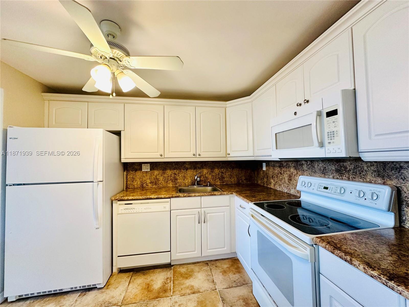 2771 Taft Street 302 — photo 8