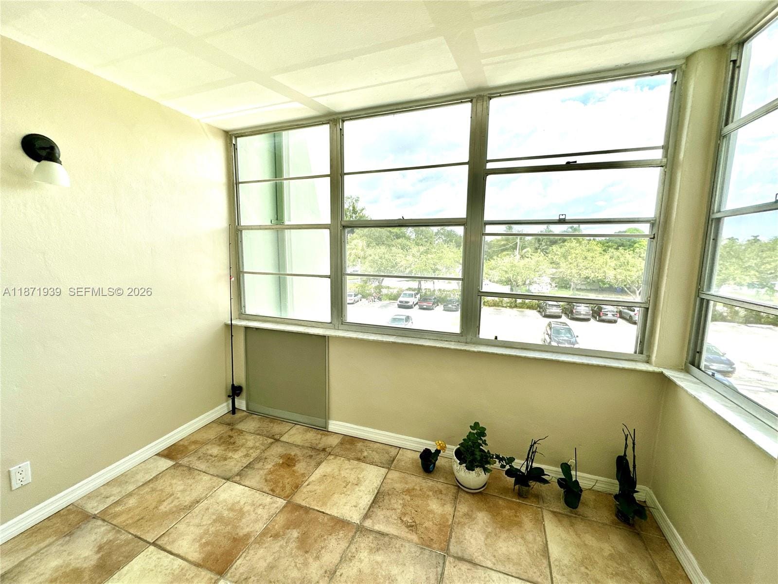 2771 Taft Street 302 — photo 10