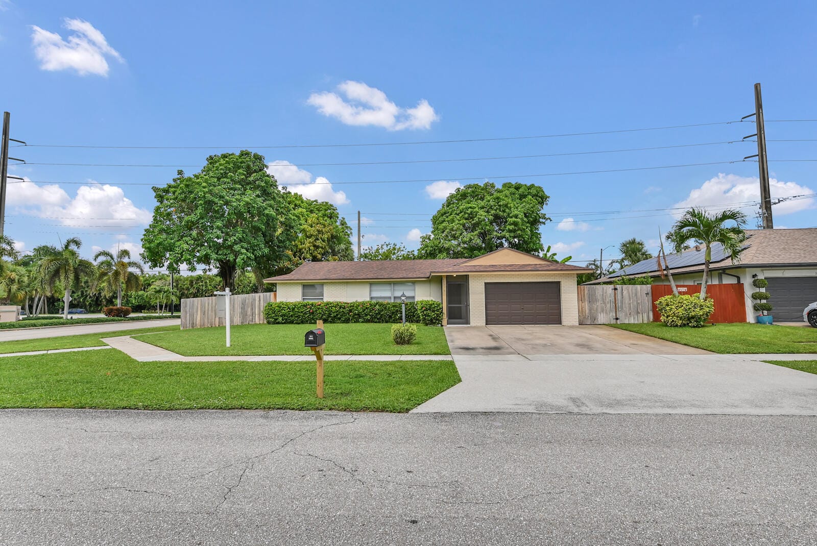 5001 Woodstone Circle, Lake Worth, FL 33463