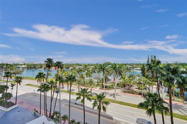 5401 Collins Avenue 424, Miami Beach, FL 33140