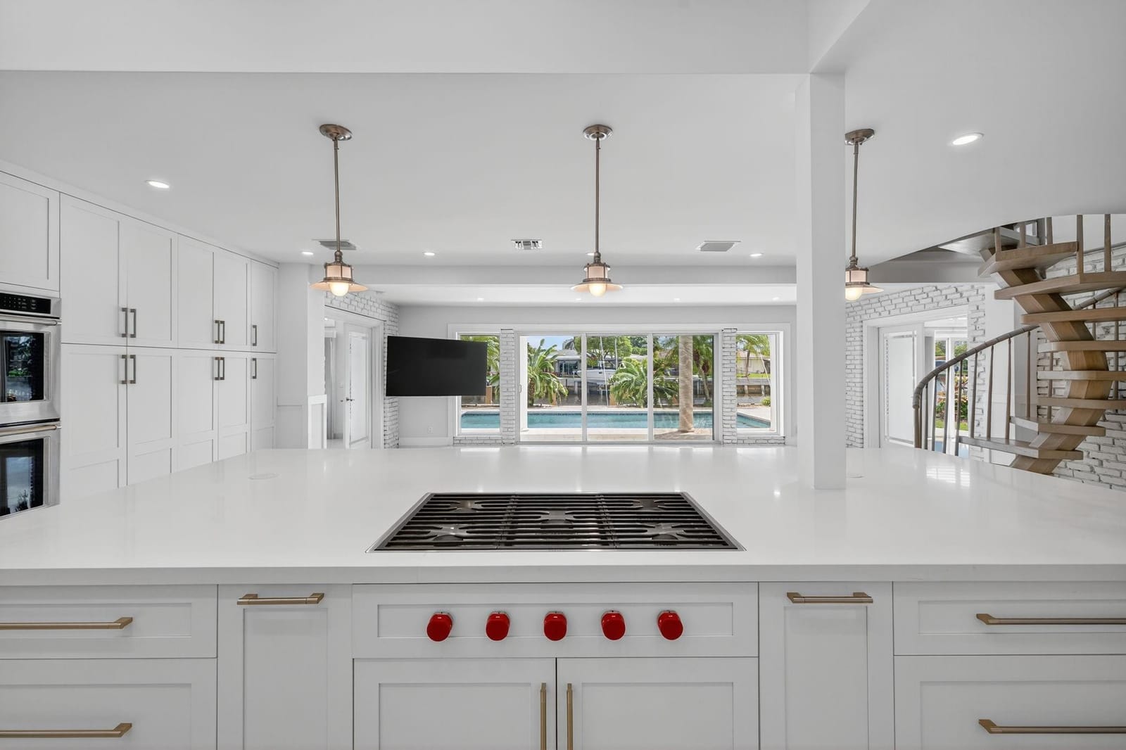 990 SE 7th Avenue — photo 10