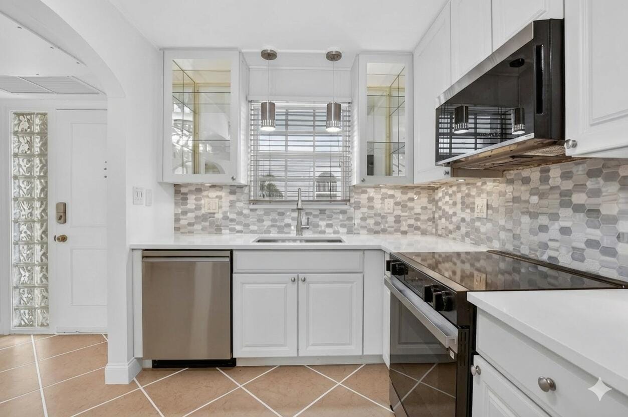 769 Jeffery Street 2-203 — photo 5