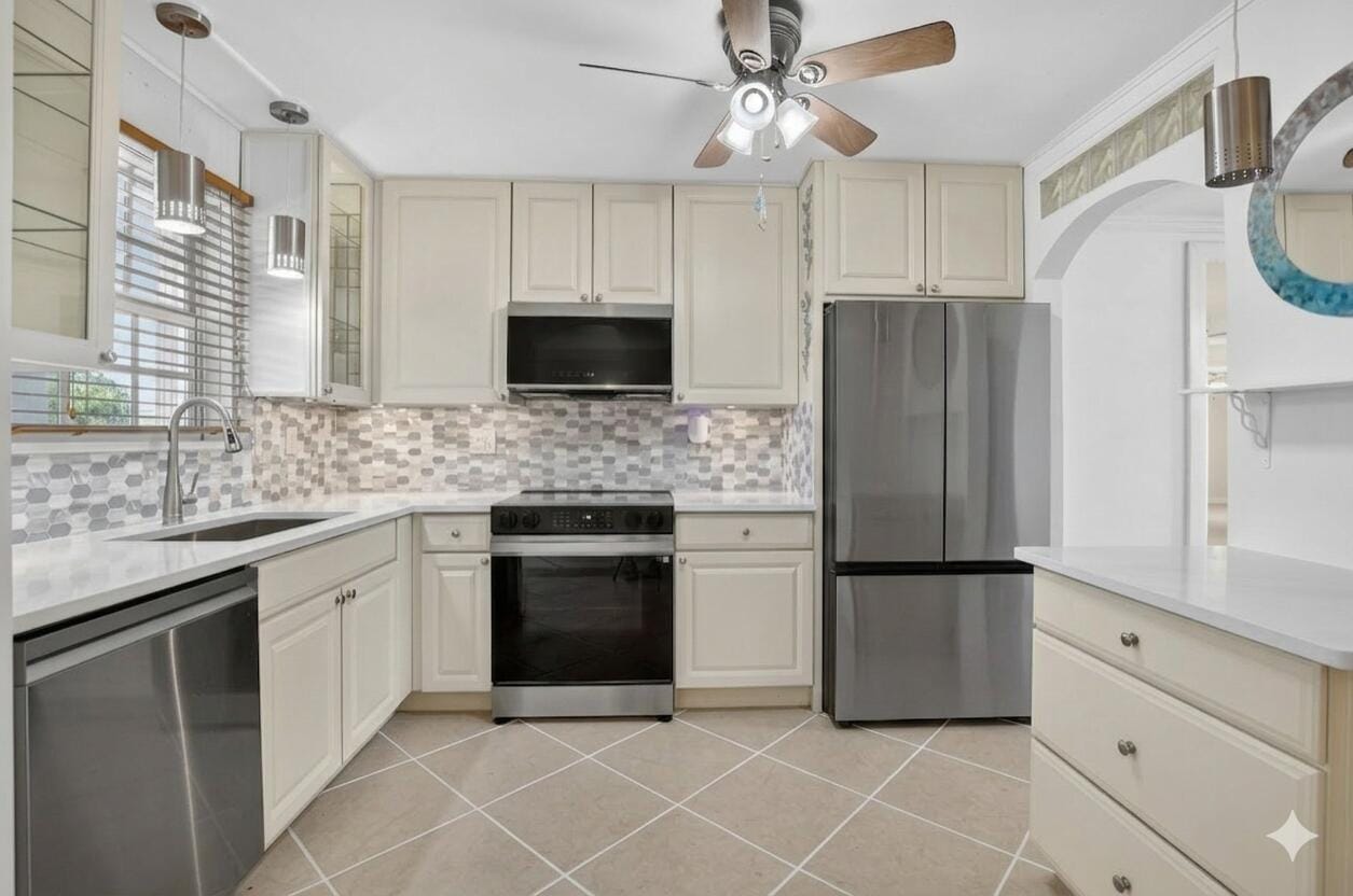 769 Jeffery Street 2-203 — photo 9