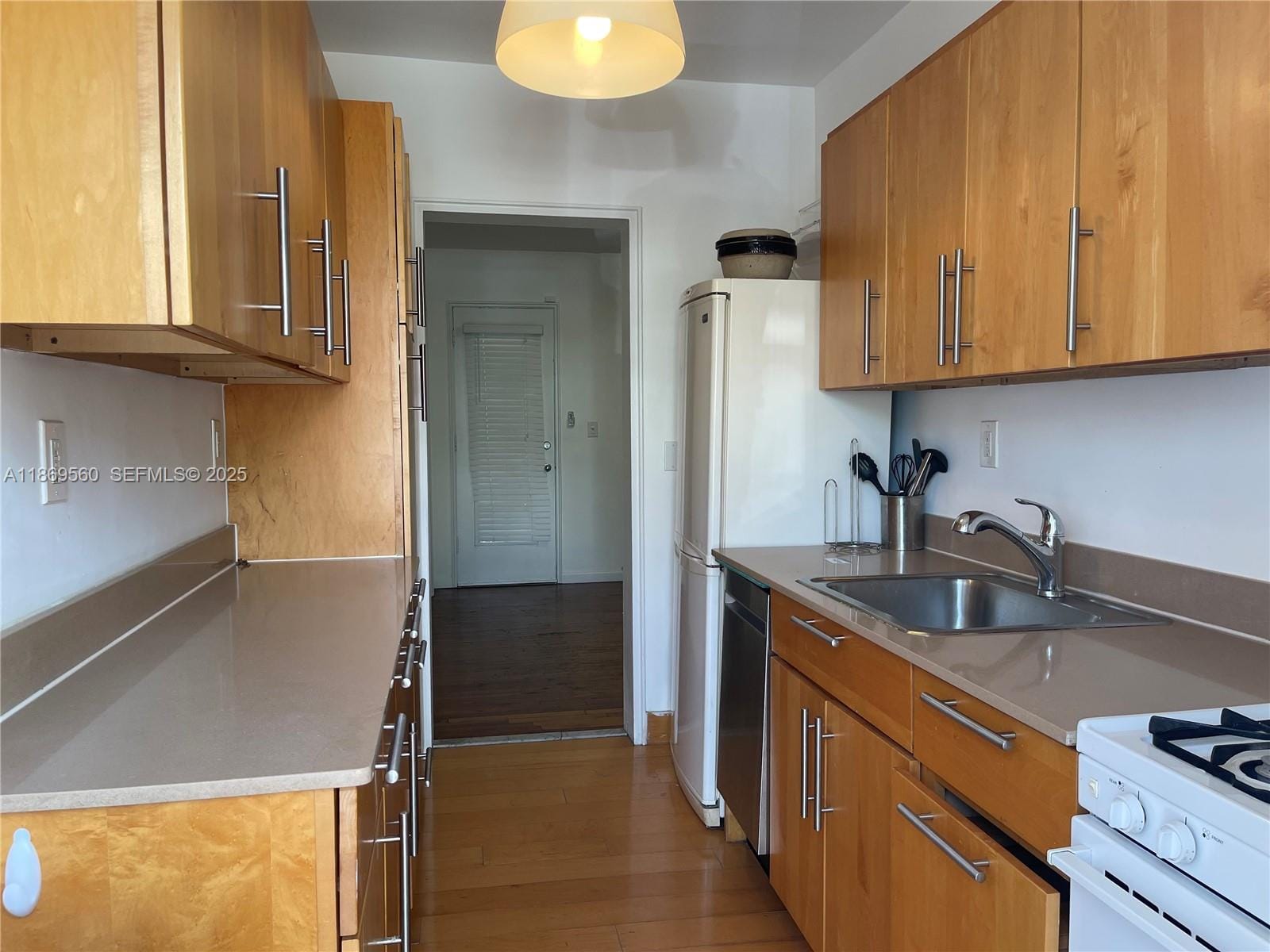 1925 Washington Avenue 8, Miami Beach, FL 33139 photo 4