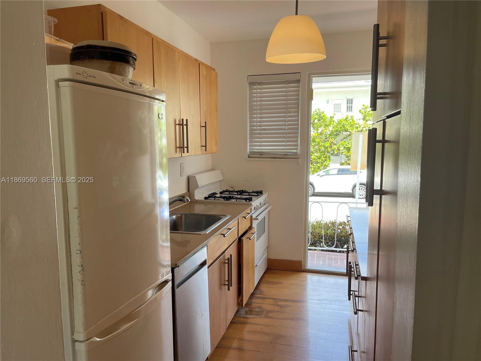 1925 Washington Avenue 8, Miami Beach, FL 33139 photo 5