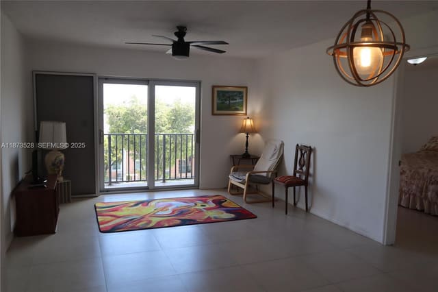 4705 NW 7th Street 404-7, Miami, FL 33126