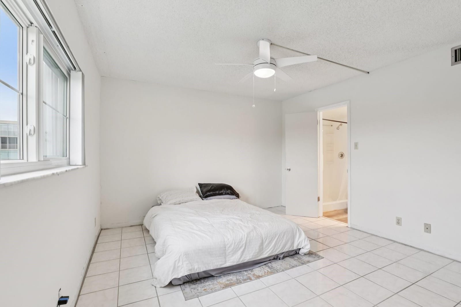 1024 SE 4th Avenue 204, Dania Beach, FL 33004 photo 19