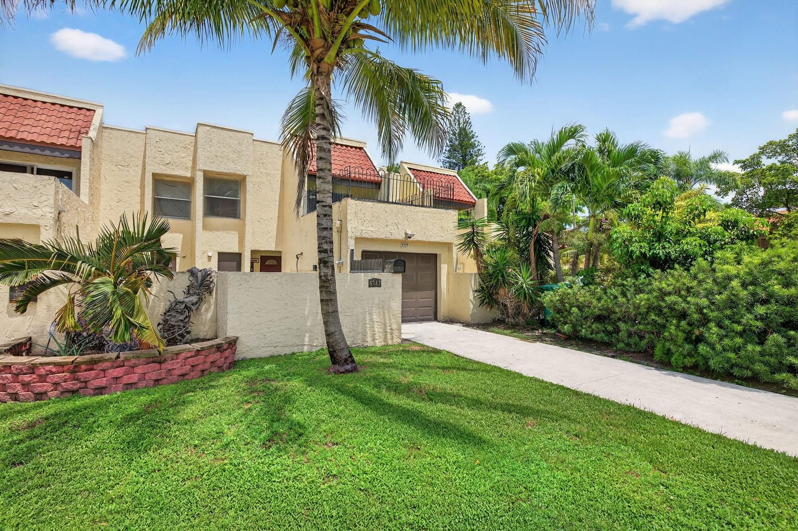 5717 NW 17th Court 2, Lauderhill, FL 33313