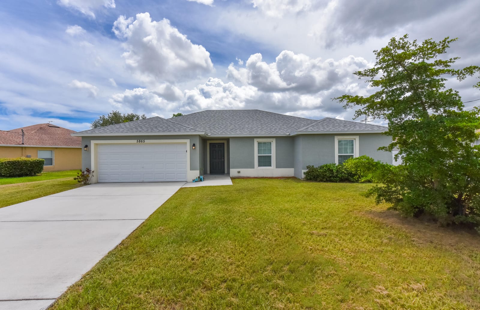 5865 NW Mesa Circle, Port St. Lucie, FL 34986