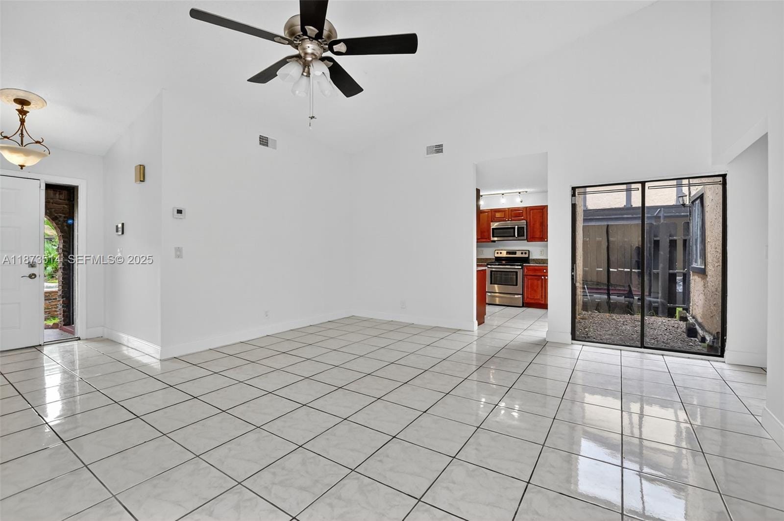9261 NW 49th Place — photo 7