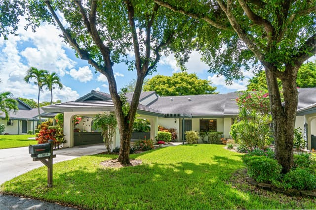 10059 Laurelwood Place, Boynton Beach, FL 33437