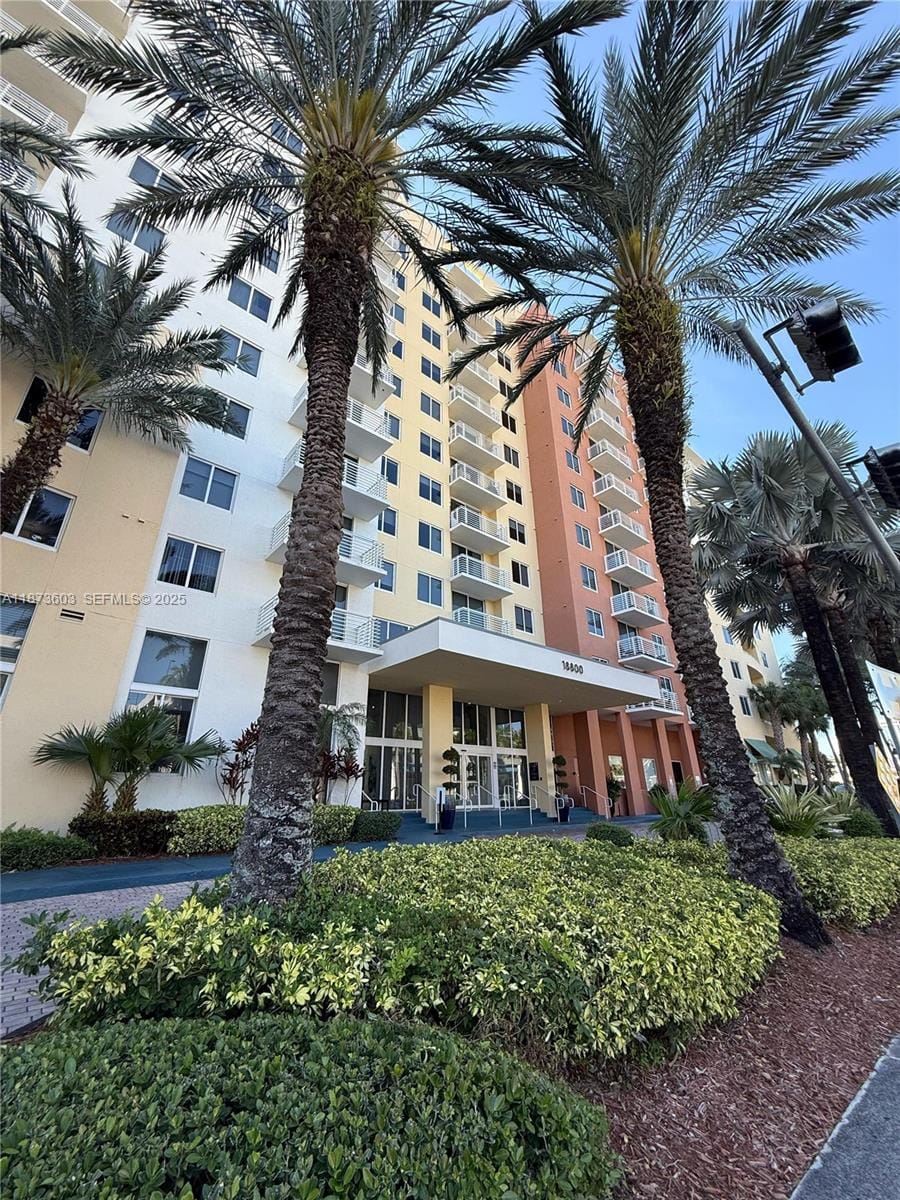 18800 NE 29th Avenue 804, Aventura, FL 33180 photo 2