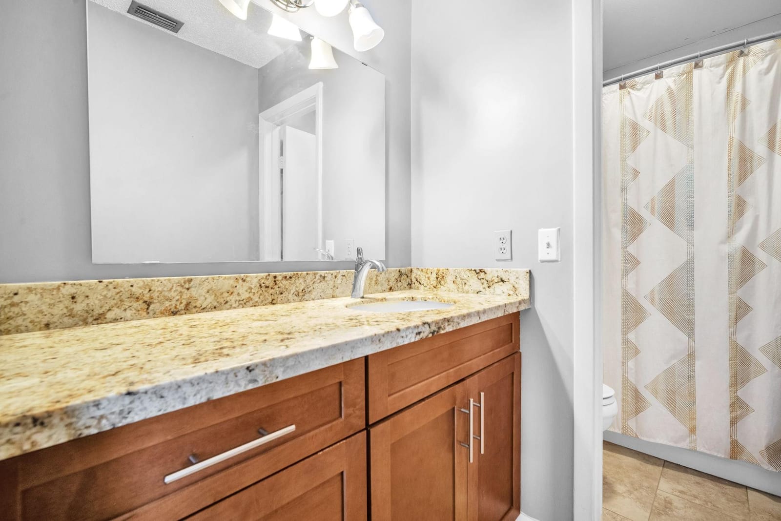 3815 Carambola Circle 28108, Pompano Beach, FL 33066 photo 16