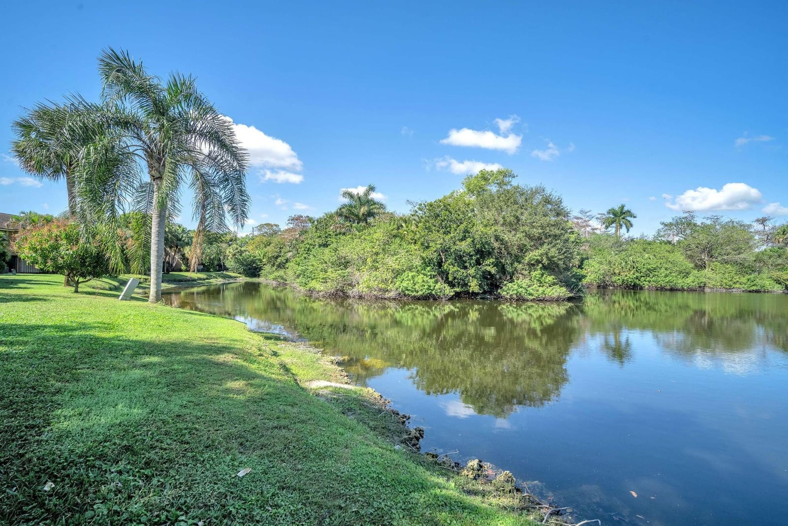 3815 Carambola Circle 28108, Pompano Beach, FL 33066 photo 27