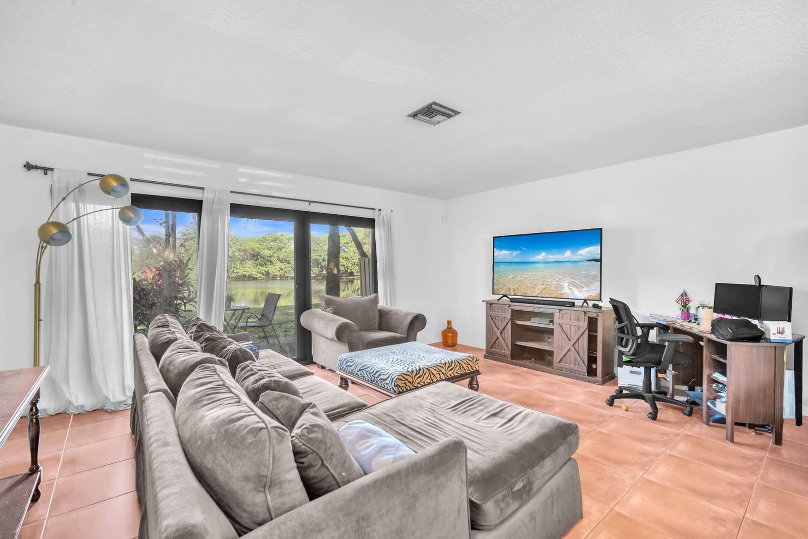 3815 Carambola Circle 28108 — photo 10