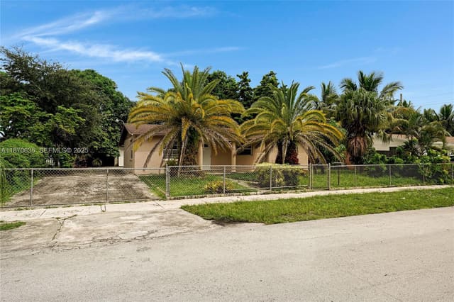 4215 NW 197th Street, Miami Gardens, FL 33055