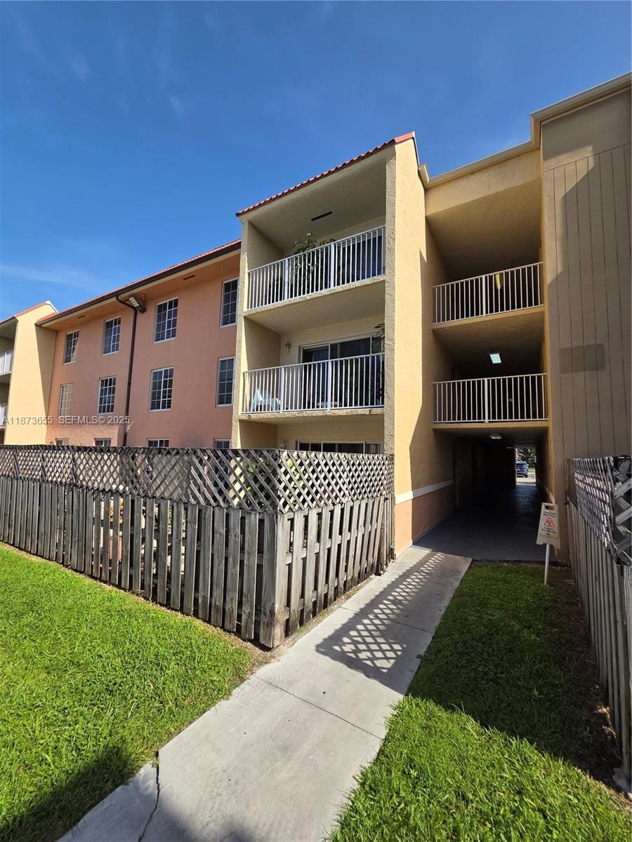 5231 Geneva Way 205, Doral, FL 33166 photo 15