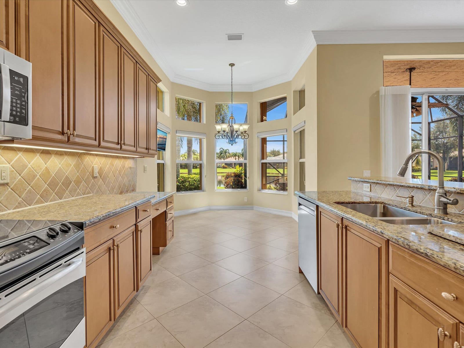 9140 Meridian View Isle Isle — photo 10