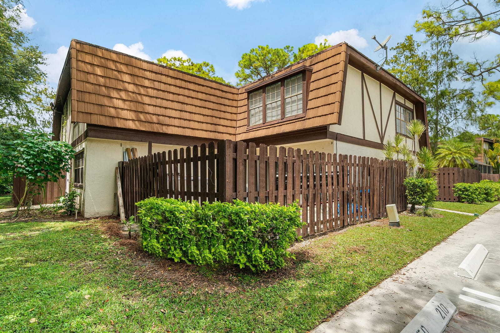 134 Weybridge Circle B, Royal Palm Beach, FL 33411