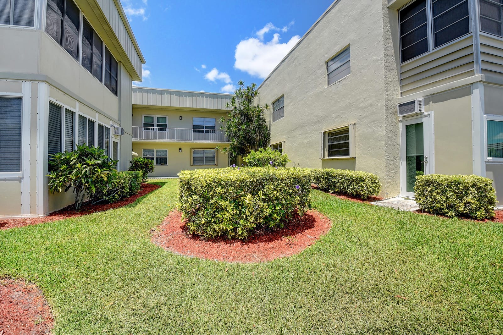 318 Monaco Boulevard G — photo 4