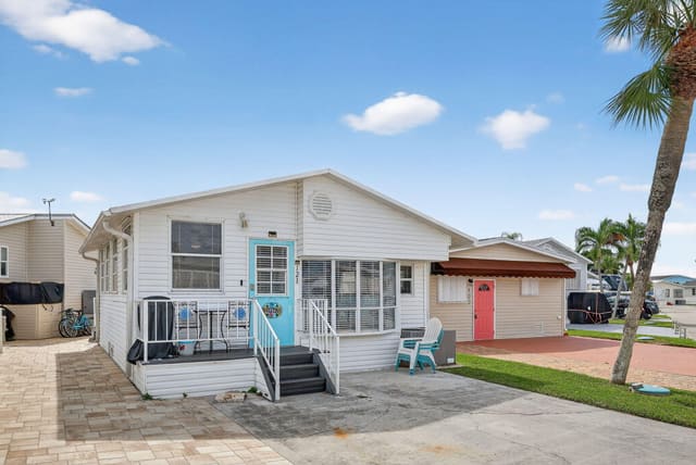 121 Nettles Boulevard, Jensen Beach, FL 34957