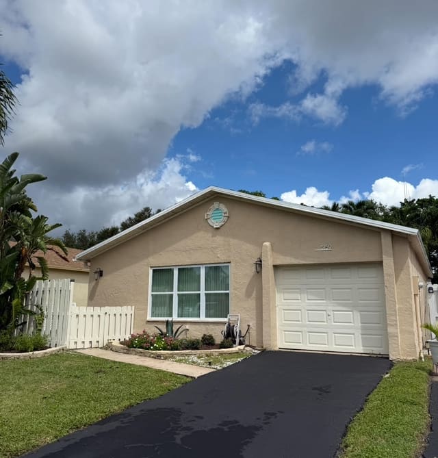 5159 Mirror Lakes Boulevard, sold in Mirror Lakes 2, Boynton Beach, FL