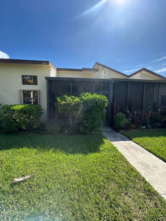 1760 W Sanderling Lane 3, sold in Savannah'S Condominium Section 1 Phase 1-H, Fort Pierce, FL