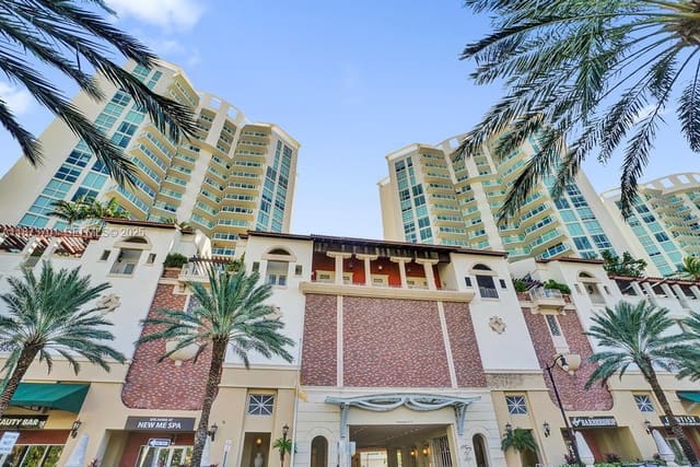 150 Sunny Isles Boulevard 1-1606, St Tropez On The Bay 1 Co, Sunny Isles Beach, FL