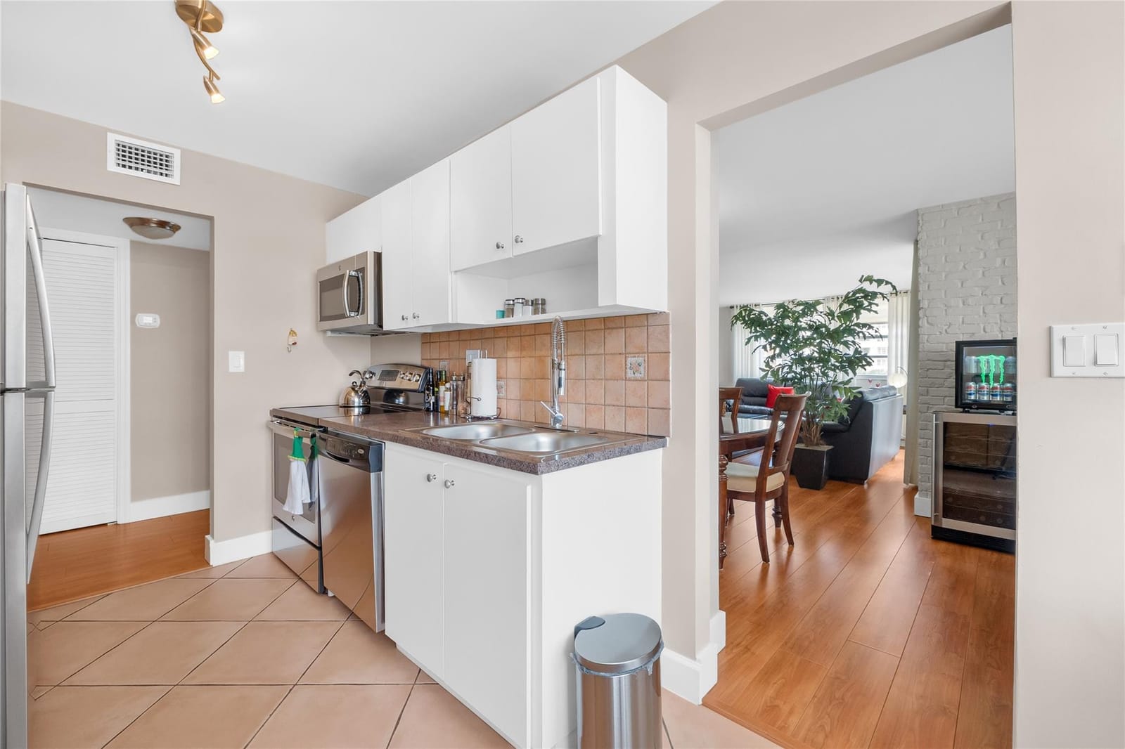 1849 S Ocean Drive 215, Hallandale Beach, FL 33009 photo 18