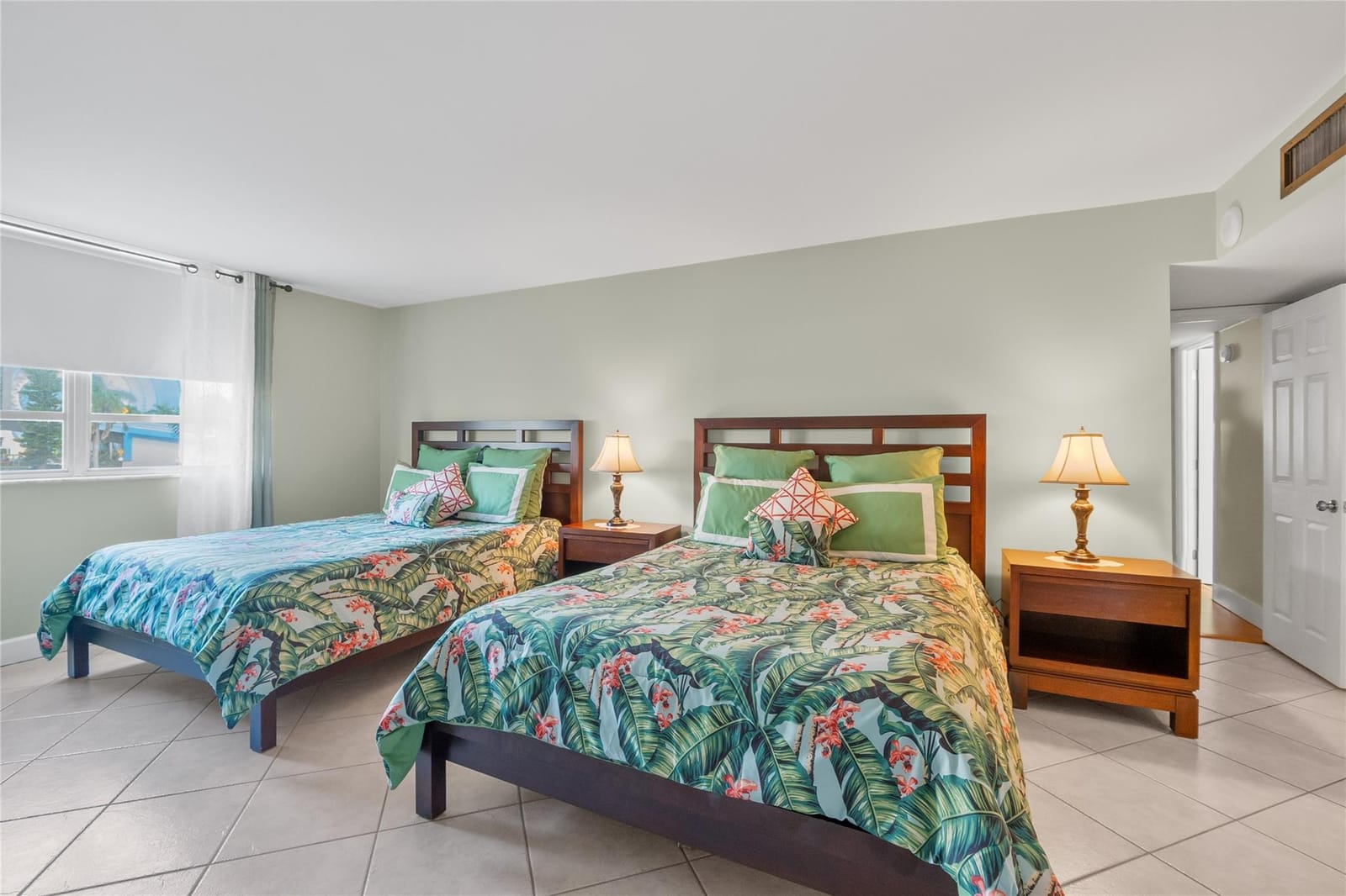 1849 S Ocean Drive 215 — photo 6