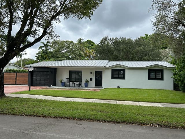 10261 SW 109th Street, sold in Kendale South Sec 3 Part, Miami, FL