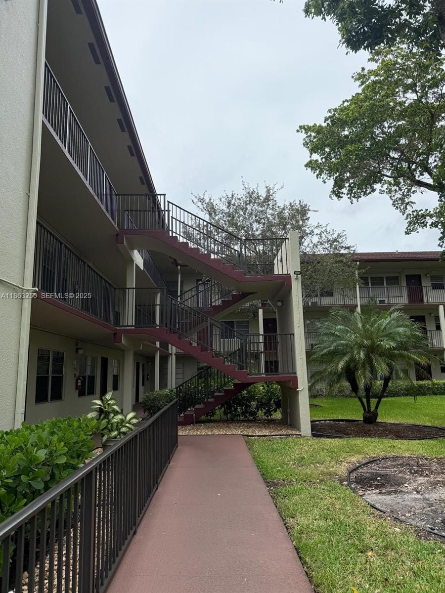 150 SW 134th Way 101R — photo 2