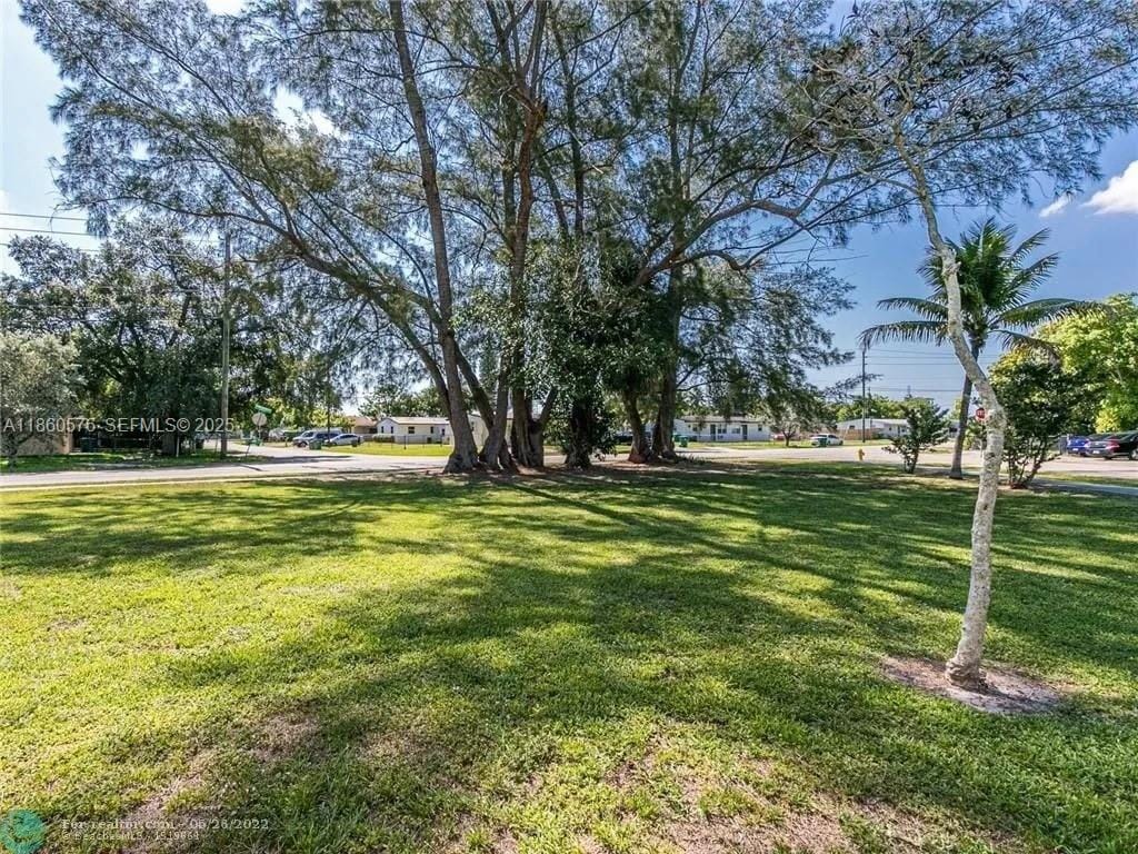115 Marion Road, West Park, FL 33023 photo 4