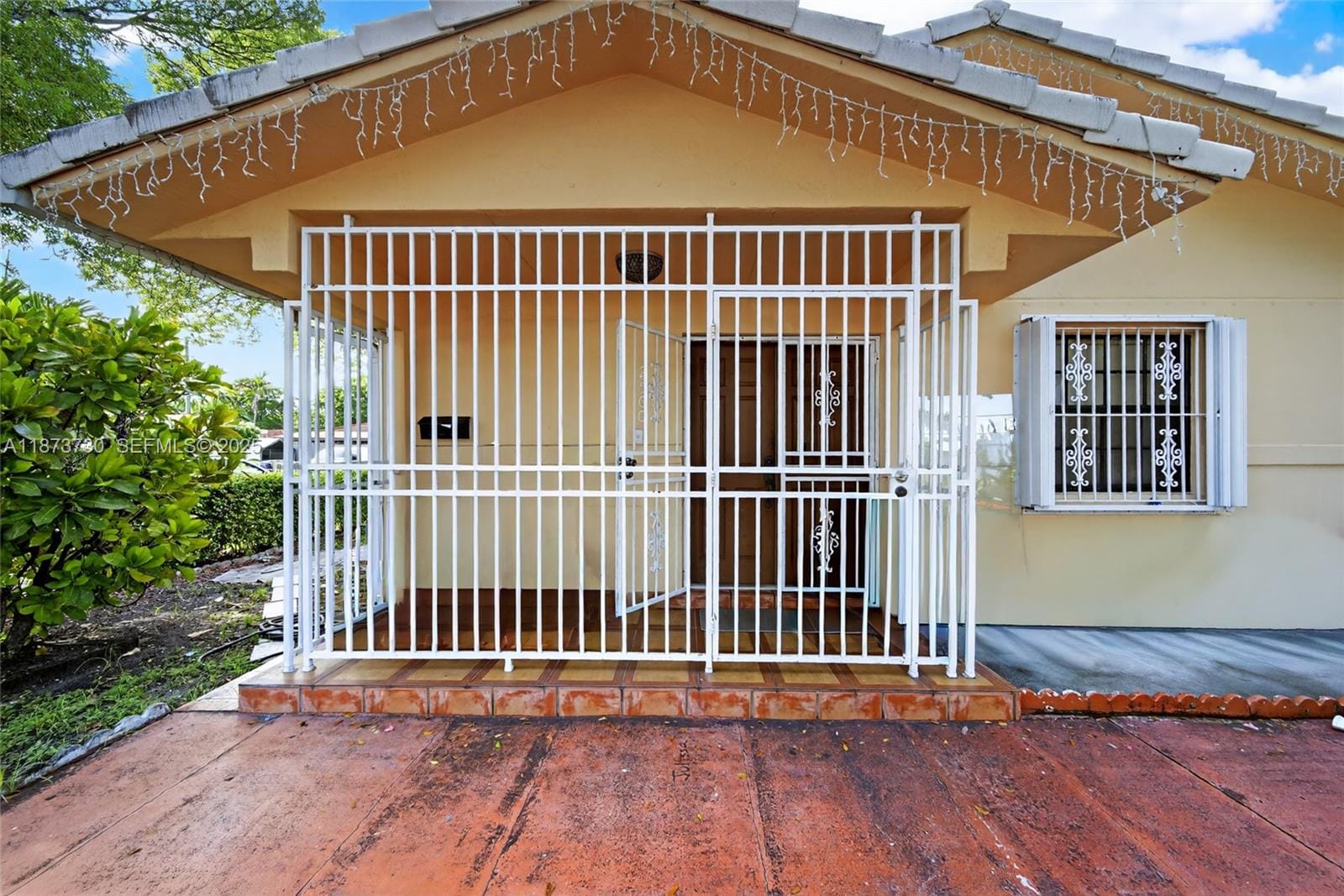 2500 SW 11th Street, Miami, FL 33135 photo 2