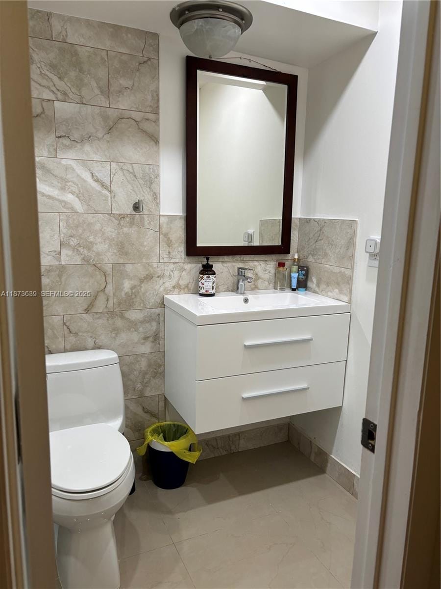 3475 N Country Club Drive 116, Aventura, FL 33180 photo 26