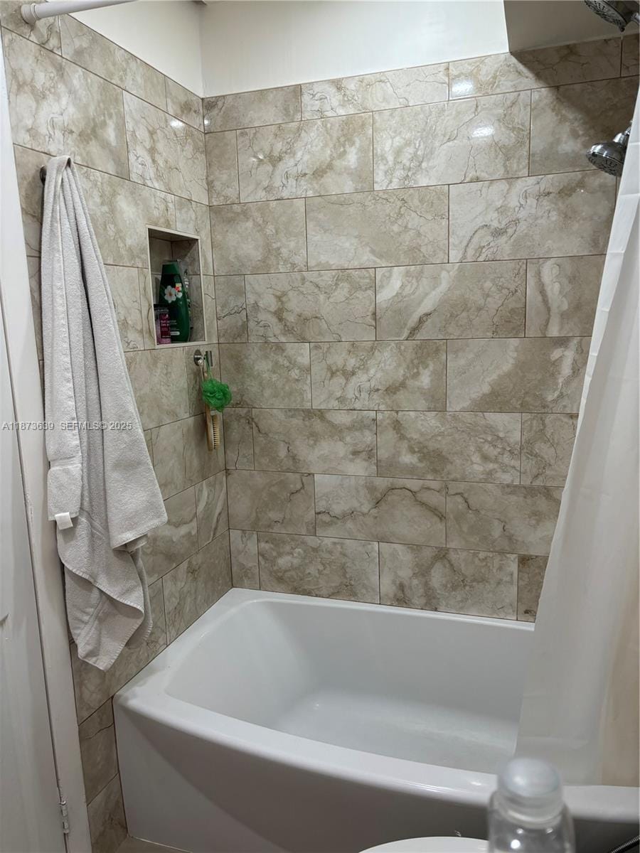3475 N Country Club Drive 116, Aventura, FL 33180 photo 27