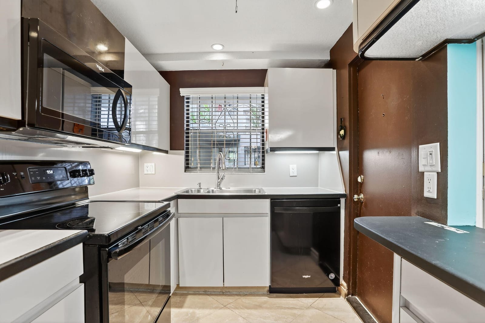 1775 N Andrews Square 101w — photo 12