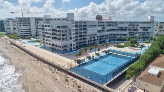 3546 S Ocean Boulevard 326, sold in Barclay Condo, South Palm Beach, FL