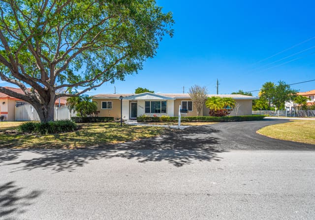 17400 SW 92nd Court, sold in The Banyan Drive Estates, Palmetto Bay, FL