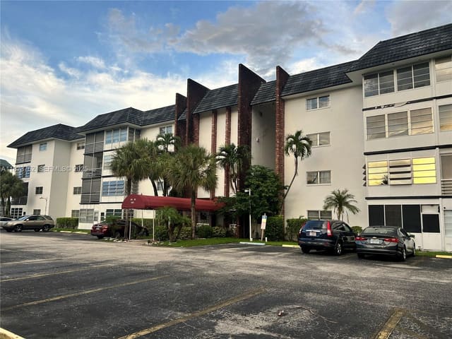 4740 NW 21st Street 306, Lauderhill, FL 33313