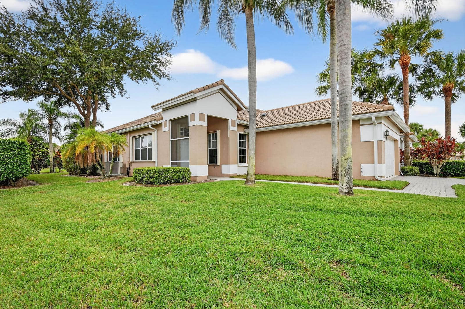 6900 Cairnwell Drive, Boynton Beach, FL 33472 photo 3