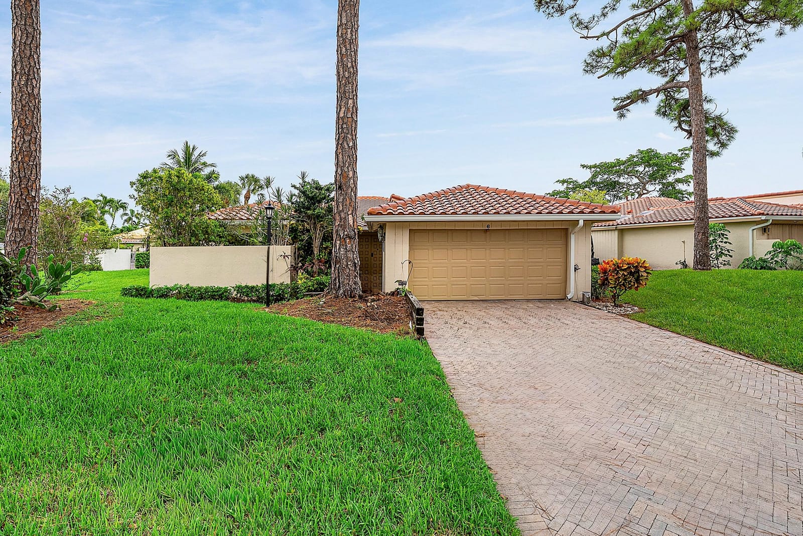 6 Woods Lane, Boynton Beach, FL 33436 photo 2